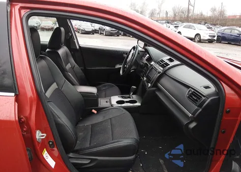 2012 Toyota Camry Se z USA, uszkodzony, nr VIN 4T1BF1FK2CU550248